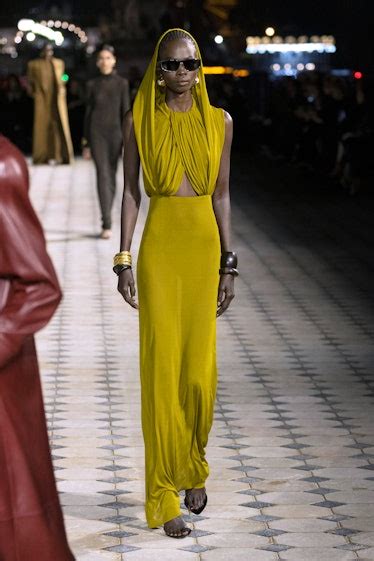 das kleid mit dem rückenausschnitt ysl collection 40|Yves Saint Laurent SS 2010 Laufsteg Schwarz Baumwolle Größe .